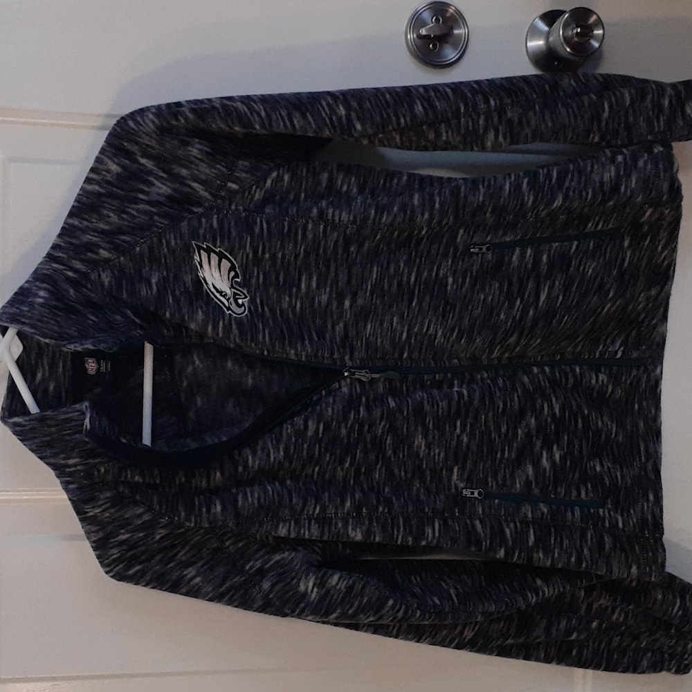 NWT Eagles fleece size small